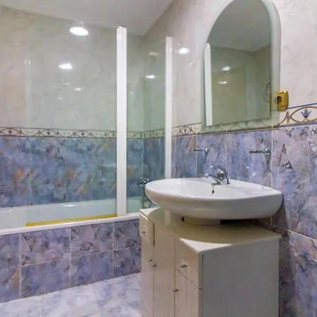 3 Bedroom Gorgeous In アパート トレビエハ