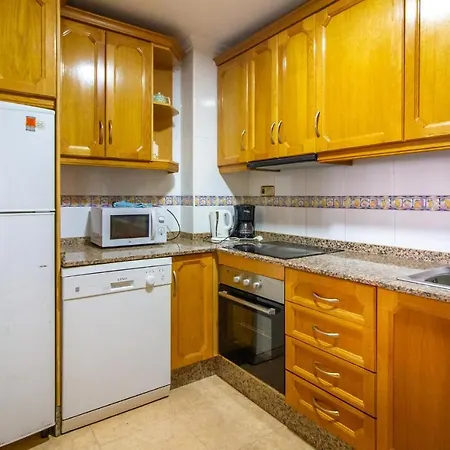 Апартаменти 3 Bedroom Gorgeous In