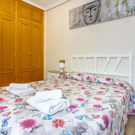 3 Bedroom Gorgeous In Торрев'єха